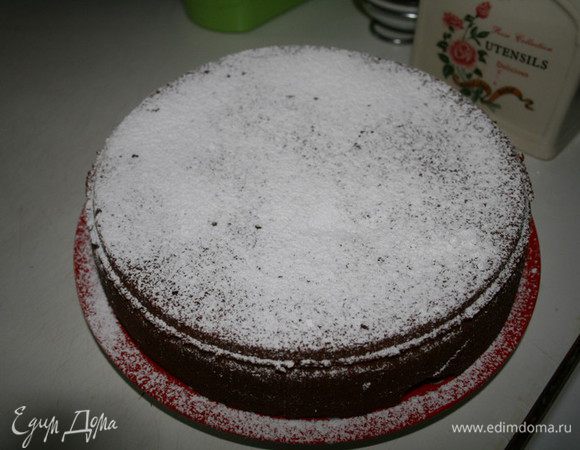 Выпекать в разогретой духовке при температуре 180-200 градусов около 1 часа.После дать остыть и присыпать сахарной пудрой.
 Приятного аппетита!!!
