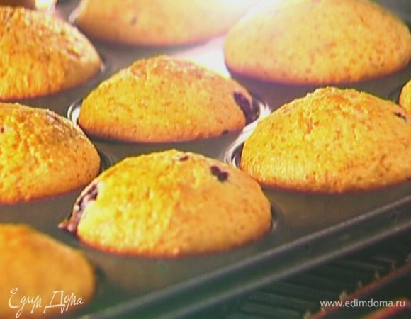 Выпекать в разогретой духовке 20–25 минут.