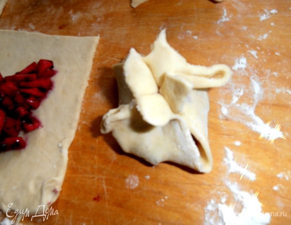 Остальные два угла тоже притягиваем в центр.