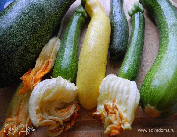 Вот те самые цуккини, которые вдохновили меня на пиццу)))
