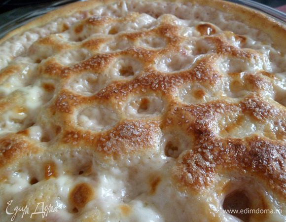 Дать пирогу остыть,затем нарезать и наслаждаться