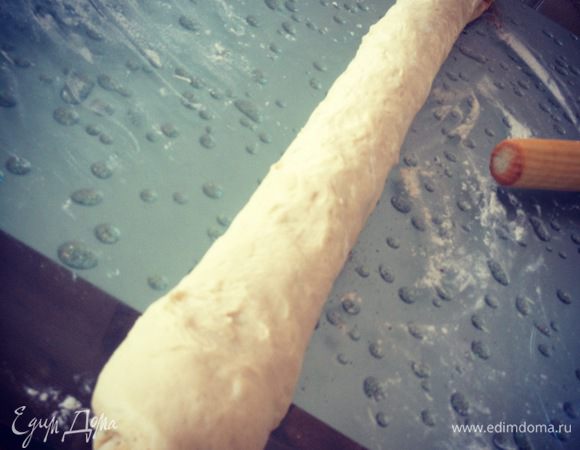 Сворачиваем плотненький рулет.