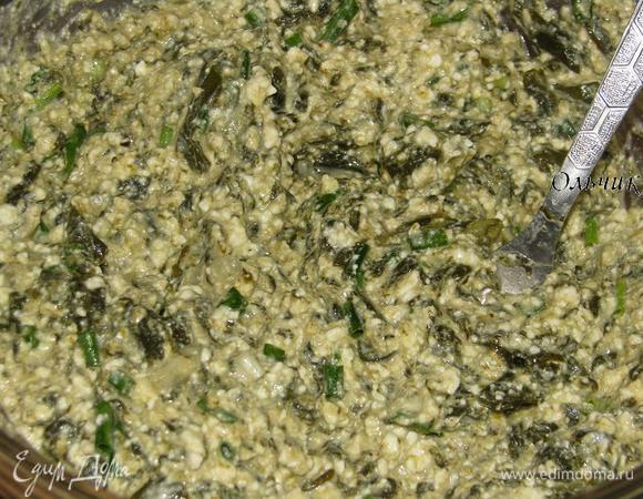 Добавляем щавель, перемешиваем.