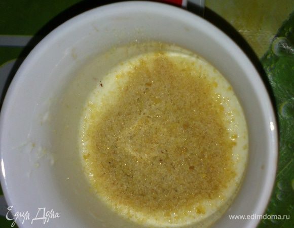 Растворяем в 100 мл теплых сливок желатин 