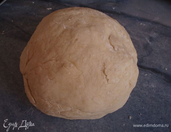 замесить мягкое тесто, если понадобится еще мука, то подмесить