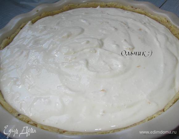 Выкладываем начинку на тесто.