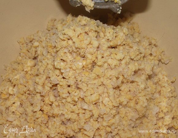 Все перекрутила на мясорубке. Можно и в блендере измельчить
 