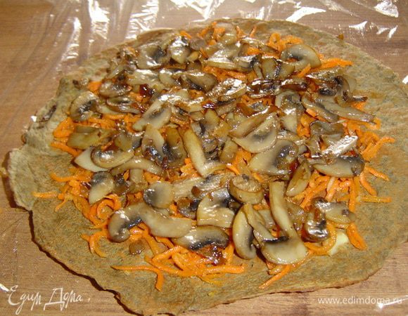 сверху кладем грибы