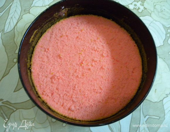 Один корж заключить в кольцо