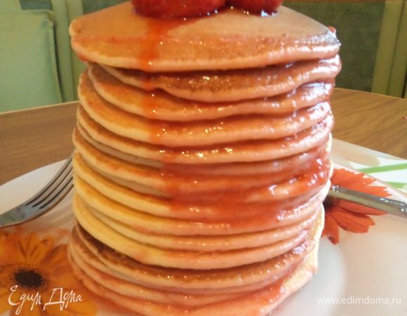 сливки, 1 ст. муки, 3 желтка, разрыхлитель, 2 ст.л. сахара смешать миксером.
отдельно 3 белка взбить в воздушную белую пену.
перемешать получившиеся части теста и добавить 2 ст.л. растит.масла.
выпекать на среднем огне. Сковороду не смазывать, блины должны равномерно пропечься внутри. У меня плита электрич, я пекла на 4 делении из 6-ти.