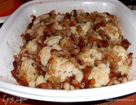 Распределяем сверху мяско с луком.