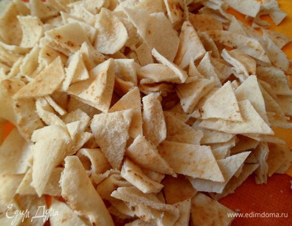 питу(лаваш) рвем или режем на кусочки