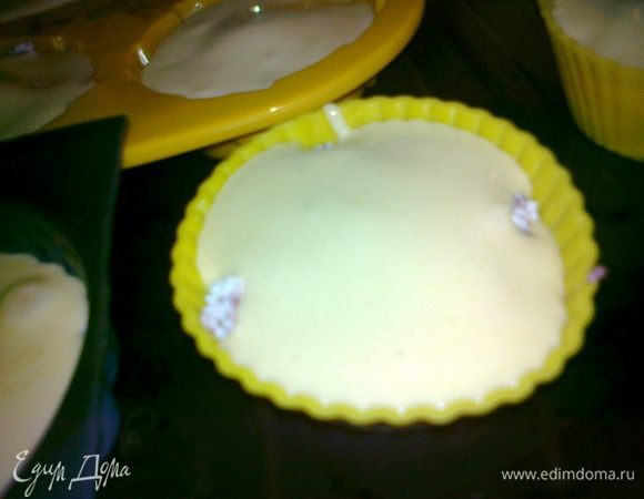 сверху накрыть еще порцией теста