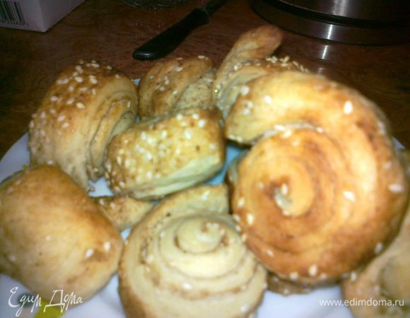 теперь берем наши испеченые хрустящие печенюшки и разламываем на крошки