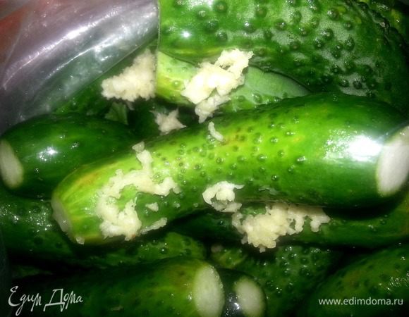 Выдавливаем чеснок!