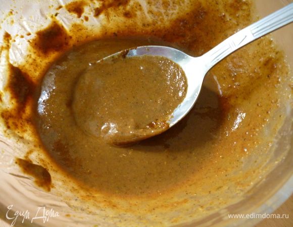 Приготовим смесь для маринования ребрышек:смешать аджику,горчицу,лимонный сок и соль.