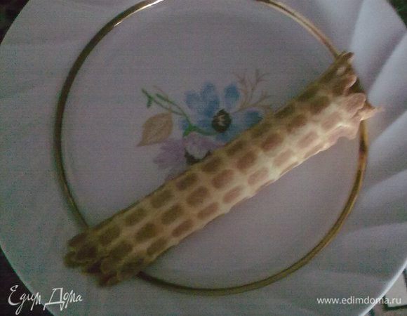 Складываем на тарелку.