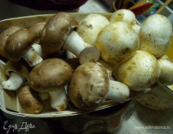 За что я люблю это жаркое  - его быстрее готовить чем обычное с мясом. Если есть колбаса а гости на подходе - за 40 мин времени у вас готово прекрасное и сытное блюдо. 