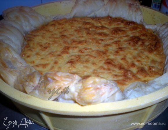 Выпекать в разогретой духовке. При 180гр минут 30-40. Пробовала и так и сяк, вкусно в любом варианте.