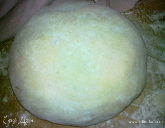 замесить из всех ингридиентов крутое тесто