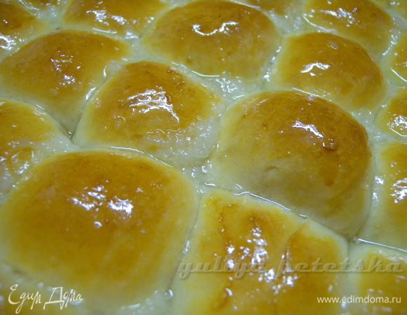 ...(мокро)наши еще совсем горячие пампушки. 