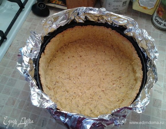 Достать из духовки обмотать фольгой со всех сторон (кроме верха)