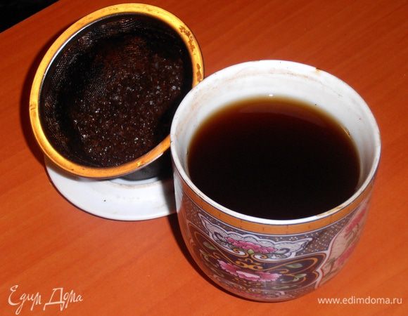 Чай нужен только чёрный,без добавок,пары чайных ложек достаточно.