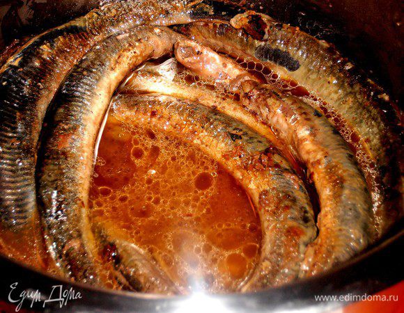 Вот теперь выливаем кружку заварки сверху!