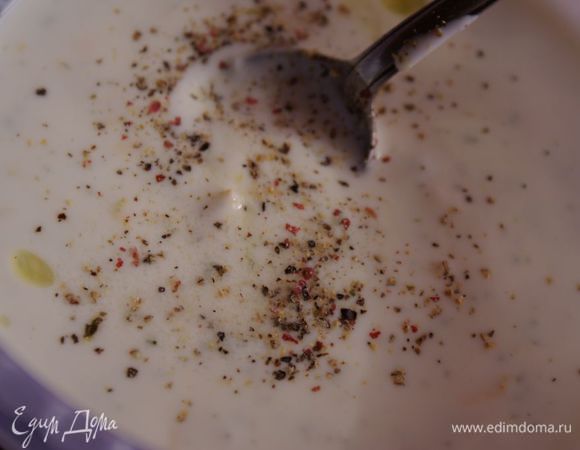 Посолить и поперчить по вкусу.
