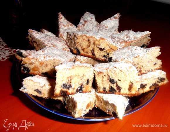 Когда чуть остынет,посыпаем сах.пудрой и выкладываем на блюдо!