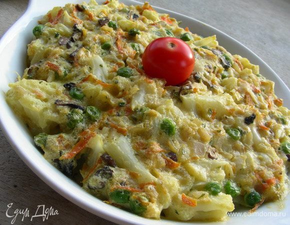 Можно его подавать с овощным салатом и полить сметаной, Приятного аппетита)