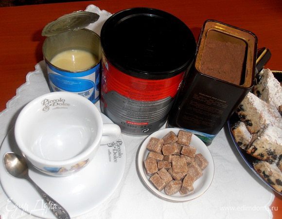 Моя турка рассчитана на две кофейные чашечки,поэтому и состав выше привожу на две...