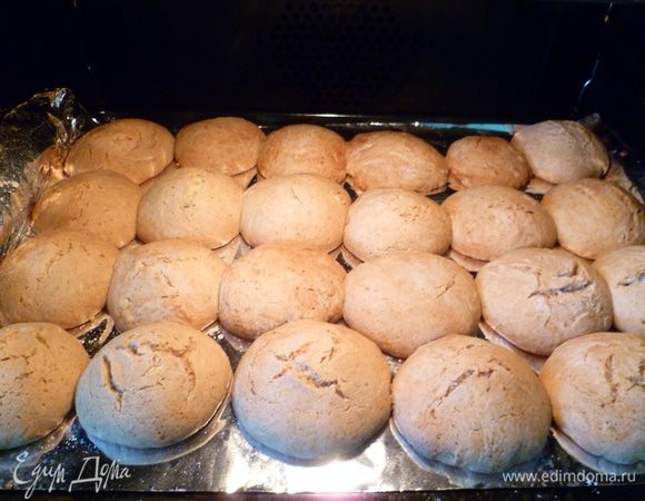 Через 20 минут тесто подрумянится и можно доставать.