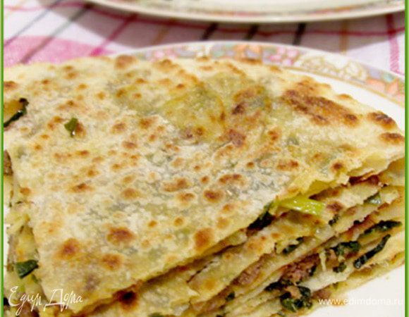 Их можно есть по одной, а можно нарезать, как слоеный пирог.