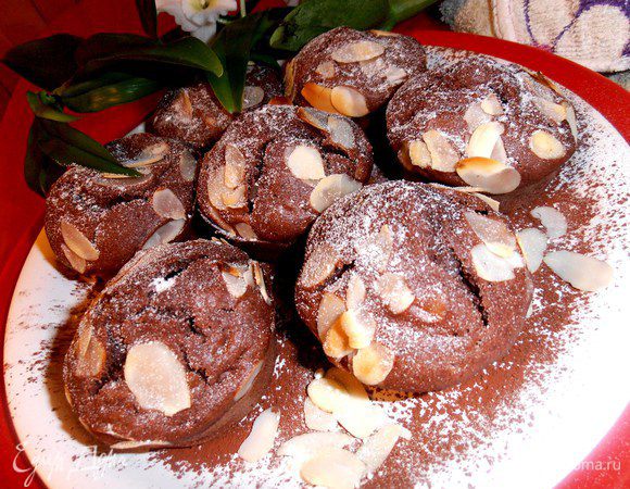 Шоколадные кексы пекутся быстро, 15 минут в разогретой до 180* духовке.