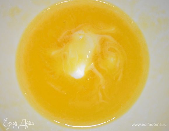 Сливочное масло растопите.