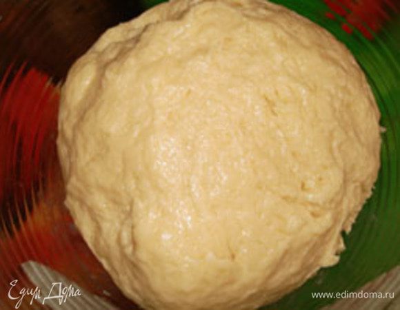 Тесто должно получиться мягким и эластичным.Положить его, накрыть полотенцем и дать отдохнуть минут 30.