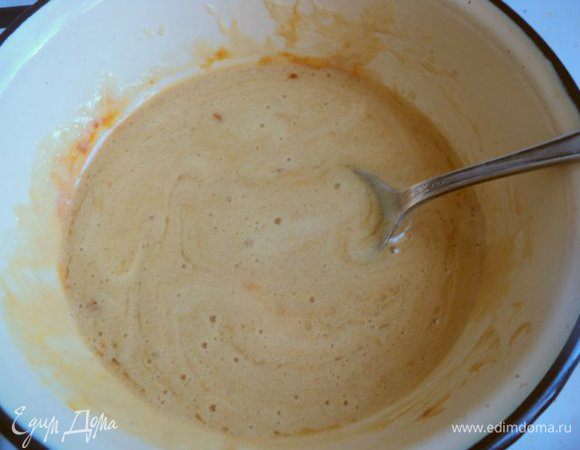 Добавить масло, перемешать до его растворения.