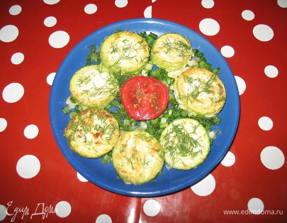 Подавать можно со сметанно-чесночным соусом, но и без него очень насыщенный вкус! Приятного аппетита!