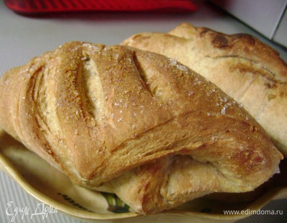 Выпекать в предварительно нагретой до 190 гр духовке 25-30 мин до золотистого цвета....и сразу же вкушать свежими! 