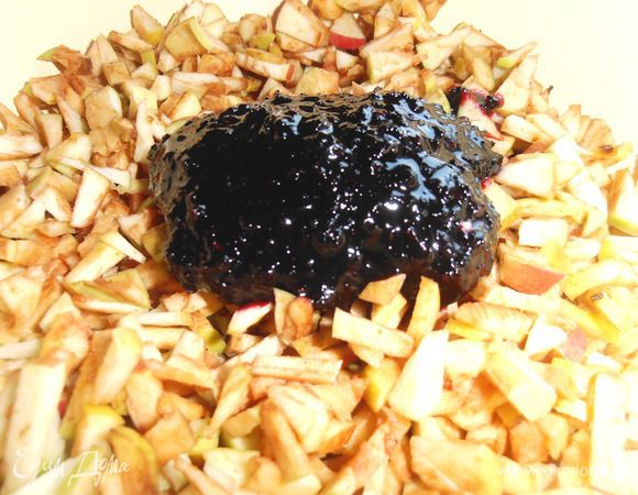 Для красоты и вкуса добавим пару-тройку ложек варенья!