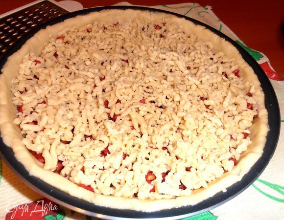 Можно закрыть всю начинку,но красиво,когда её слегка видно!