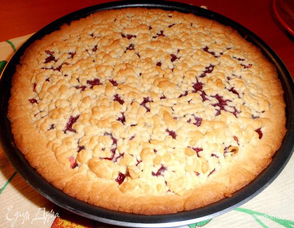 Выпекается очень быстро: 15-20 минут в разогретой до 180*духовке.После выключения газа я его оставила на 5 минут в духовке дойти...