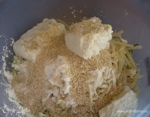 50 гр. кунжута (остальное на посыпку) все хорошенькоперемешать 
