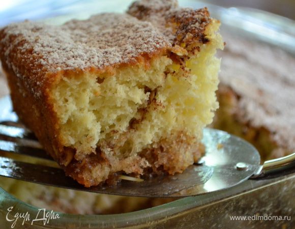 Готовый кекс подаем к столу ,разрезав порционно.Приятного аппетита!!!