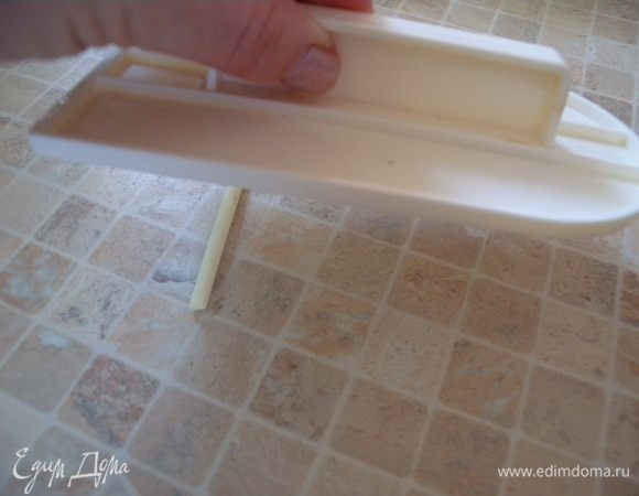 Просто накрываю и катаю туда-сюда...