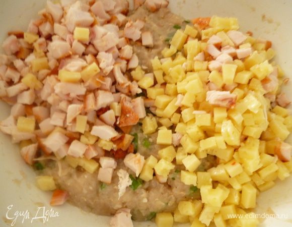 Добавить к фаршу, хорошо перемешать.