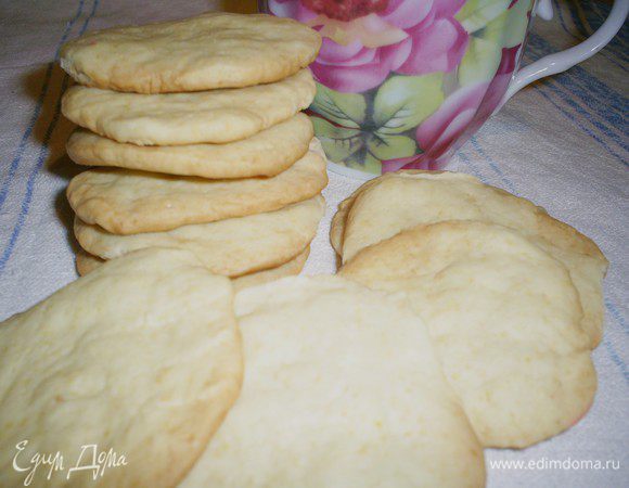 Теперь можно пить чай с вкусным печеньем. Приятного аппетита.