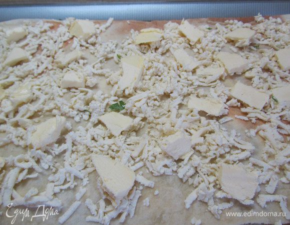 Лаваш, баклажаны, лук, зелень, измельченный чеснок.
Лаваш, сыр, слив. масло, лаваш.