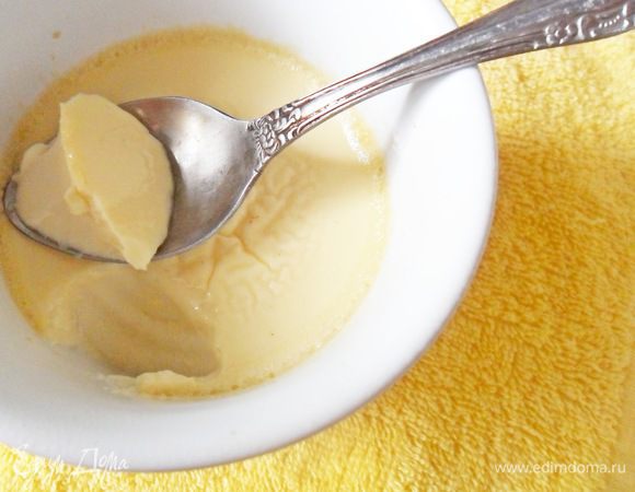 Может, и кажется, что это сложно, но на самом деле на всю подготовку у меня ушло около 10 мин) Не бойтесь, это отличный десерт для лета, а если подавать со свежими ягодами... мммм...